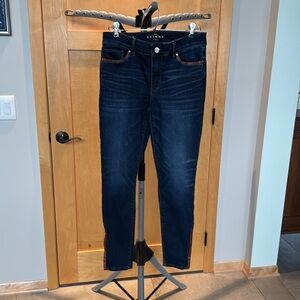 EUC White House Black Market Jeans The Skinny Ankle size 4